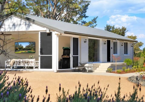 Windermere | Wi-Fi | Sunroom with Smart TV and Arcade style game | Soccer field | Firepit 