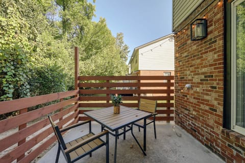 North Augusta Vacation Rental | 2BR | 1.5BA | 950 Sq Ft | Stairs Required