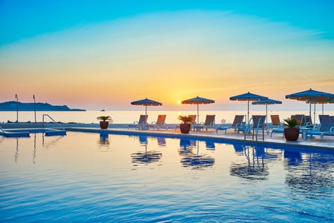 Indoor pool, outdoor pool, sun loungers