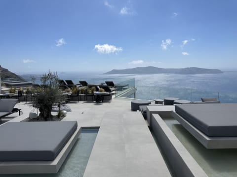 3 outdoor pools, open 11:00 AM to 7:00 PM, sun loungers