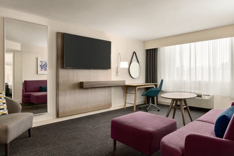 Hypo-allergenic bedding available, in-room safe, desk, laptop workspace
