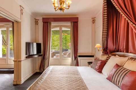Suite, Terrace (Avenue Terrasse) | Premium bedding, free minibar, in-room safe, desk