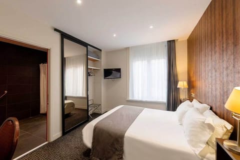 Double Room, City View | Egyptian cotton sheets, premium bedding, Select Comfort beds