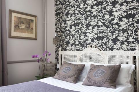 Traditional Double Room, 1 Bedroom | Desk, soundproofing, free WiFi