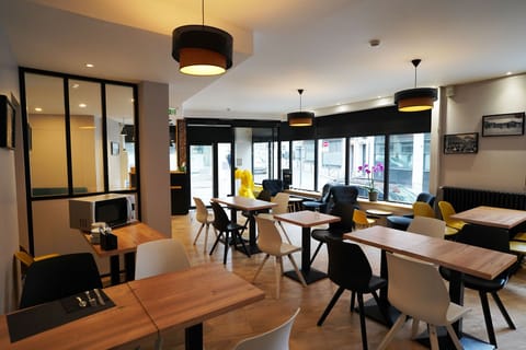 Daily buffet breakfast (EUR 18 per person)