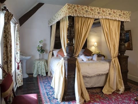 Suite, Private Bathroom (Castle Tudor)