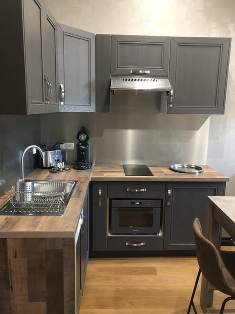 Comfort Apartment | Private kitchen | Electric kettle