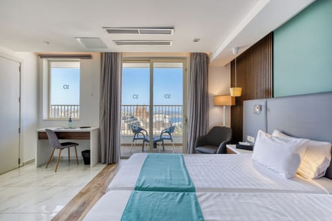 Minibar, in-room safe, desk, blackout drapes