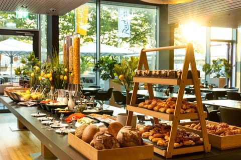 Daily buffet breakfast for a fee