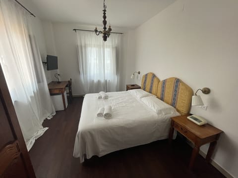 In-room safe, desk, laptop workspace, blackout drapes