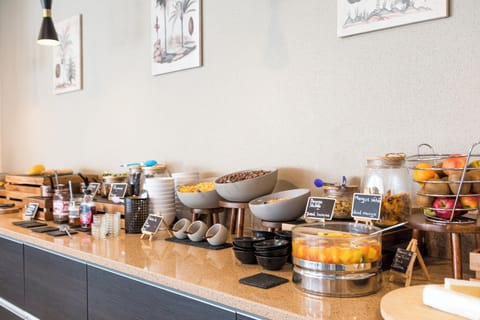 Daily buffet breakfast for a fee