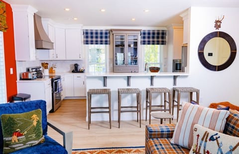 Room, Multiple Beds | Private kitchen | Coffee/tea maker