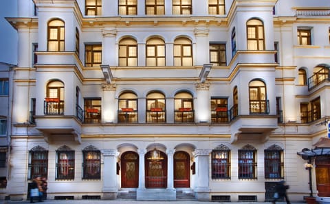 Front of property - evening/night