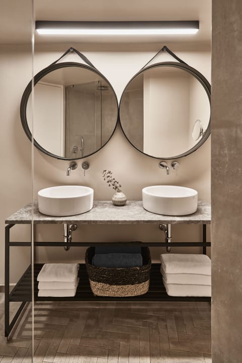 Shower, free toiletries, hair dryer, slippers