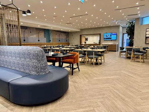 Breakfast, lunch and dinner served