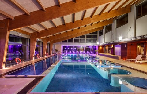 Sauna, hot tub, steam room, Turkish bath, body treatments, hydrotherapy