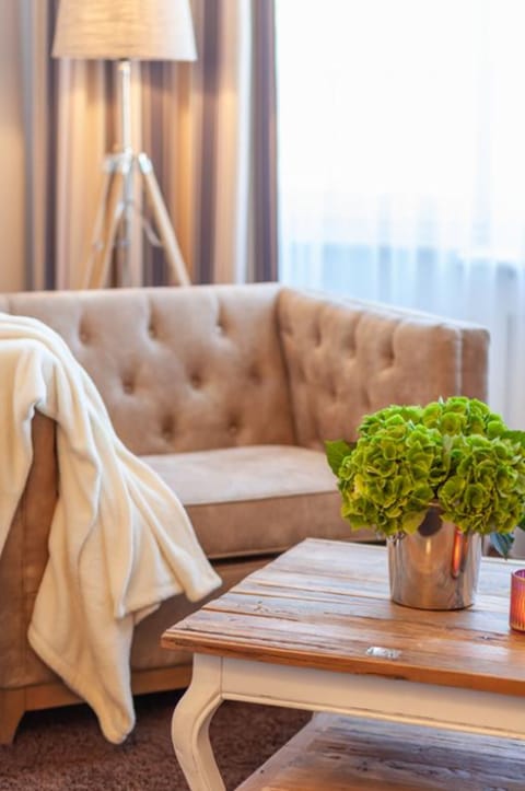 Deluxe Double Room | Living area | Flat-screen TV