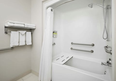 Free toiletries, towels