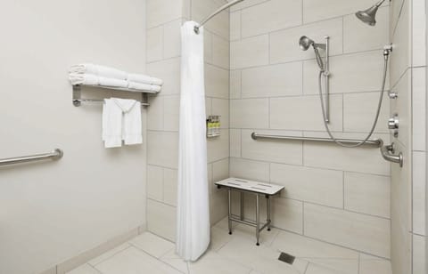 Free toiletries, towels