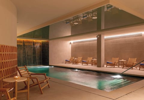 Couples treatment rooms, sauna, hot tub, steam room, hot springs