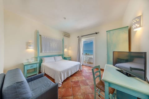 Family Room, Sea View | In-room safe, individually decorated, individually furnished, desk