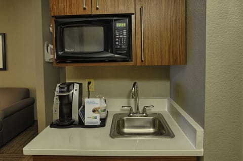 Suite, 1 King Bed | In-room safe, desk, iron/ironing board, cribs/infant beds