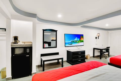 2 King bed | Desk, iron/ironing board, free WiFi, bed sheets