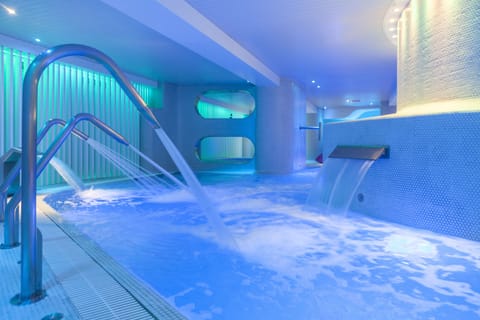 Sauna, hot tub, steam room, body treatments, facials, massages