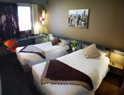 Superior Twin Room | Premium bedding, desk, laptop workspace, soundproofing