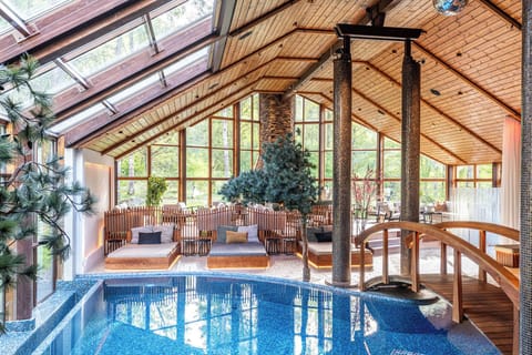 Sauna, hot tub, body treatments, body wraps, body scrubs, facials