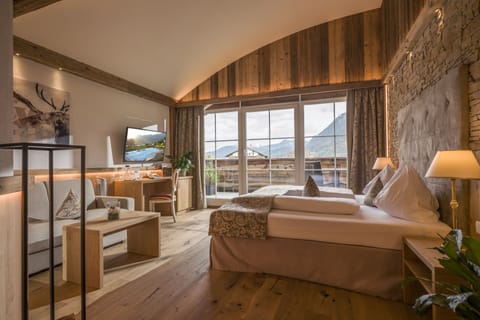 Studio, Mountain View | 1 bedroom, premium bedding, minibar, in-room safe