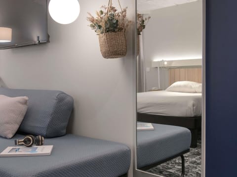 Comfort Room, 1 Double Bed | Desk, blackout drapes, soundproofing, free cribs/infant beds