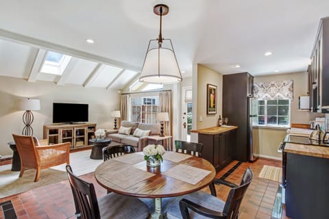 Suite, 1 King Bed with Sofa bed, Patio | Living area | TV