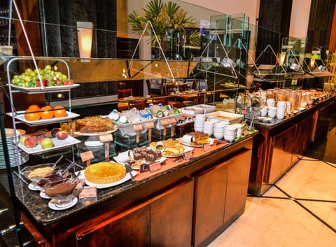 Daily buffet breakfast for a fee