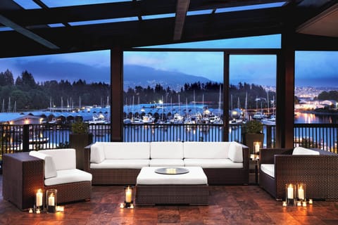 Suite, 2 Bedrooms, Mountain View | Premium bedding, down comforters, in-room safe, desk