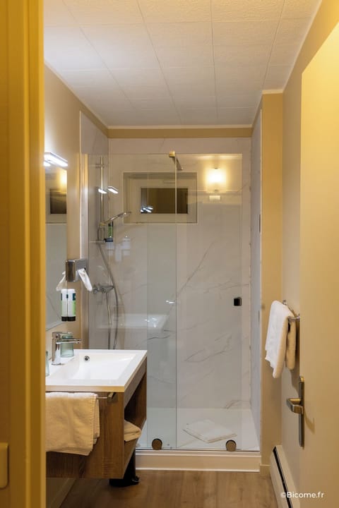 Superior Double Room, Terrace | Premium bedding, in-room safe, desk, blackout drapes