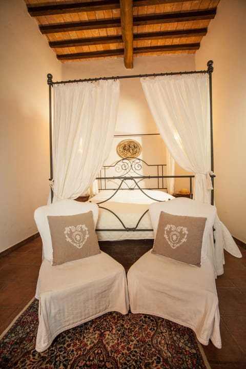 Superior Double Room | Cribs/infant beds, free WiFi, bed sheets