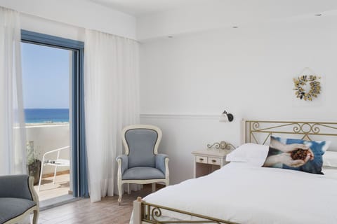 Junior Suite, Sea View, Sea Facing | Egyptian cotton sheets, premium bedding, pillowtop beds, minibar