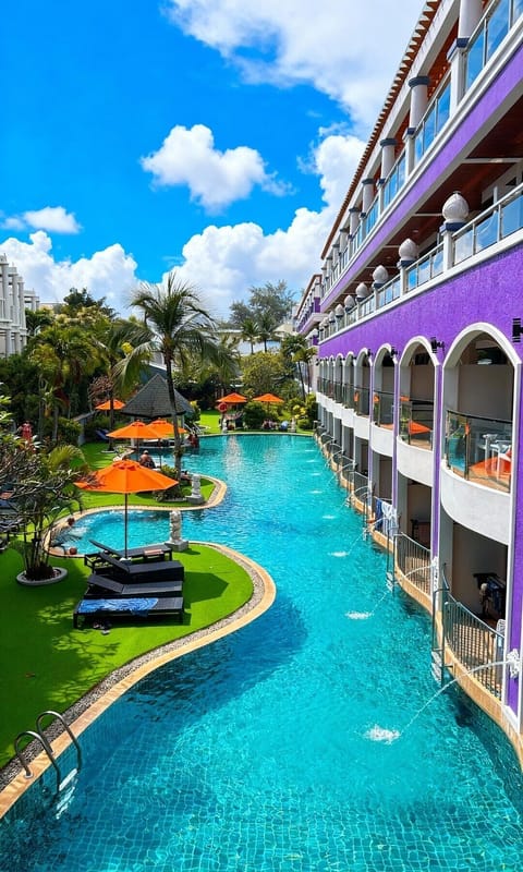 2 outdoor pools, open 7:00 AM to 7:00 PM, pool umbrellas