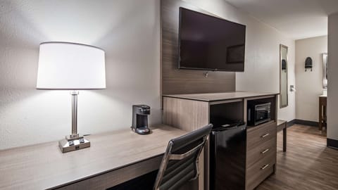 Premium bedding, Select Comfort beds, desk, laptop workspace