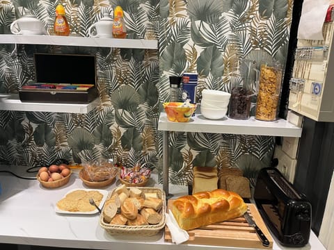 Daily buffet breakfast for a fee