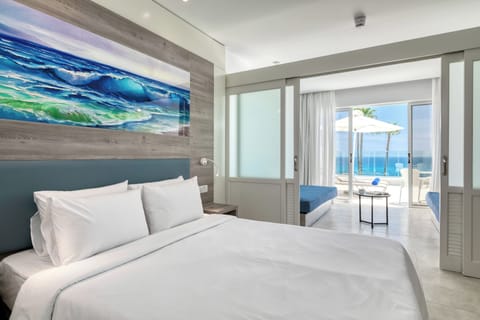 Superior Family Room Sea View | Desk, iron/ironing board, free WiFi, bed sheets