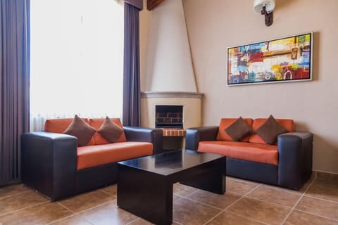 Premier Suite, 1 Bedroom, Jetted Tub | 1 bedroom, in-room safe, desk, cribs/infant beds