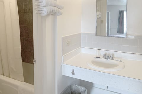 Free toiletries, towels