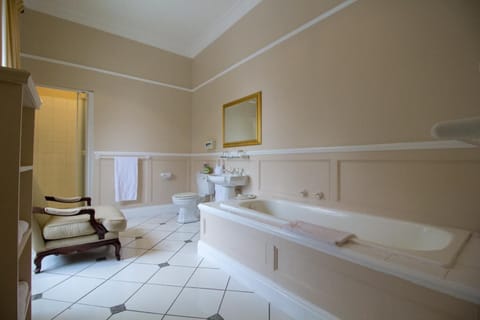 Double or Twin Room | Bathroom | Free toiletries, hair dryer, bathrobes, towels