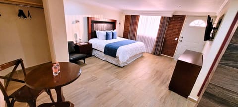 Deluxe Room | Premium bedding, down comforters, individually decorated