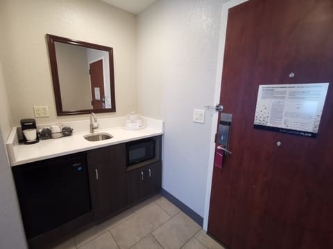 Suite, 1 King Bed, Accessible, Non Smoking | Premium bedding, down comforters, pillowtop beds, in-room safe