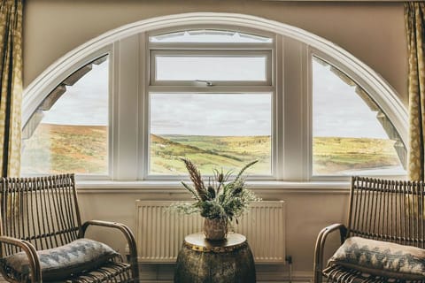 Deluxe Double Room | Iron/ironing board, bed sheets, wheelchair access