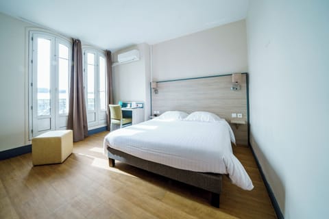 Superior Double Room | Minibar, in-room safe, desk, soundproofing