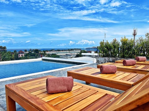 Outdoor pool, sun loungers